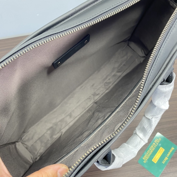 ボッテガヴェネタバッグ着用イメージ